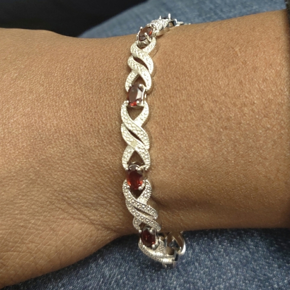7 1/2 Carat Garnet & Diamond Tennis Bracelet - Picture 5 of 8